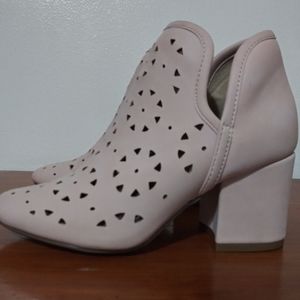 Amanda Blue ankle Booties size 6